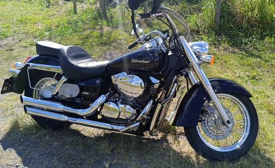 HONDA SHADOW 750 